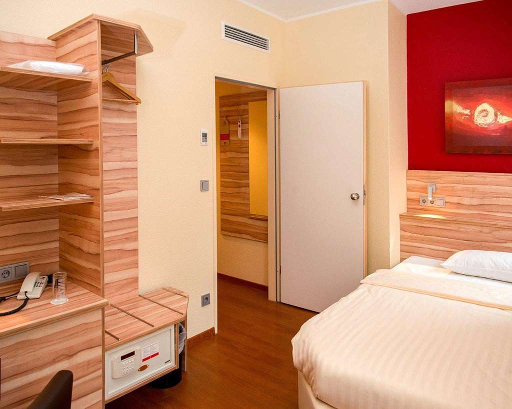 Quality Hotel, Star Inn Premium Bremen Room photo